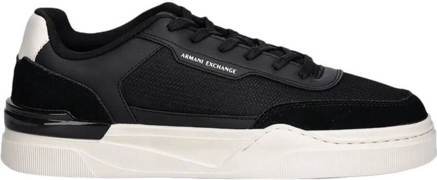 Armani Exchange Zwarte lage sportsneakers met contrasterende hiel
