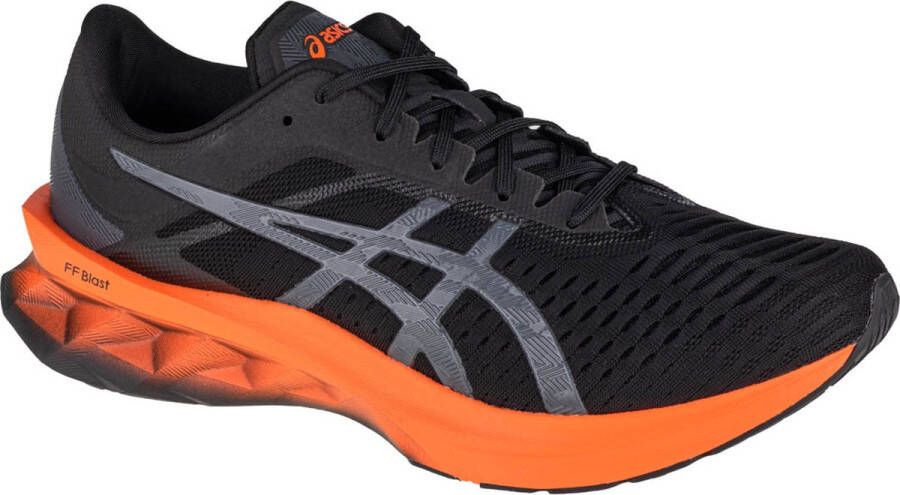 ASICS Novablast 1011A681-004 Mannen Zwart Hardloopschoenen