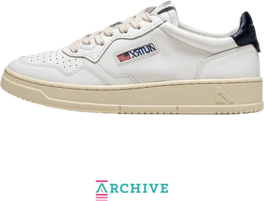 Autry Medalist Leather Low 'White Dark Blue' (Women's)