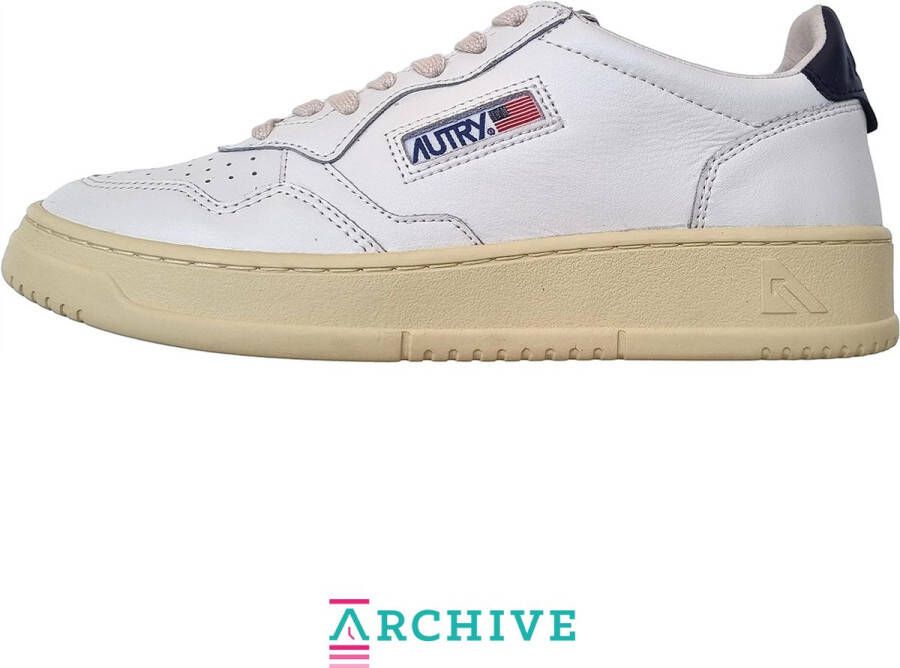 Autry Medalist Leather Low 'White Dark Blue' (Women's)