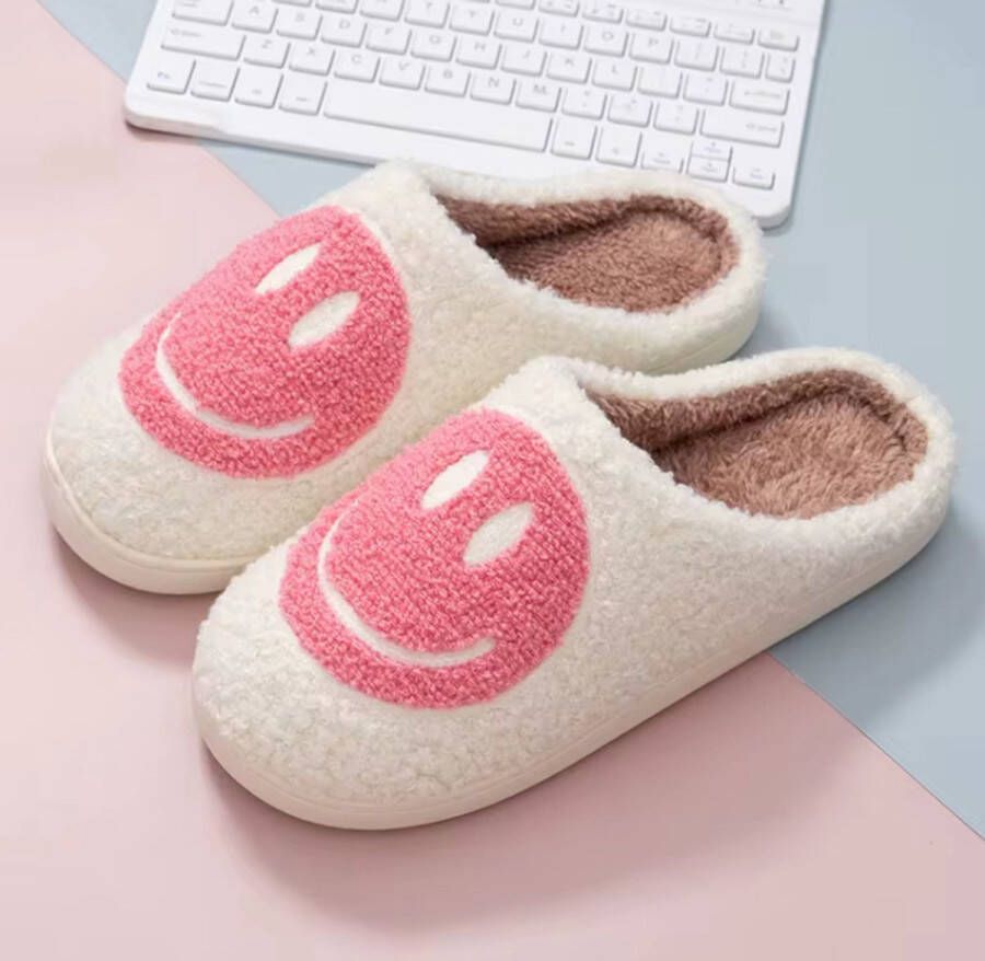 Baby-slofje.nl Smiley Pantoffels van Baby-Slofje Smiley Sloffen Pantoffels Sloffen instappers Kinderen Wit Roze