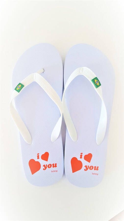 Belesy ® Slippers met Brasil logo Wit met rode hartjes Cadeau Vaderdag Cadeau