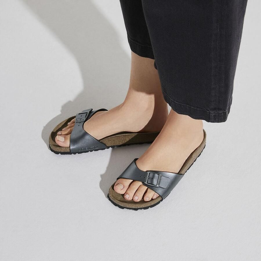 Birkenstock Madrid Dames Slippers Metallic Black Narrow fit | Zwart | Imitatieleer