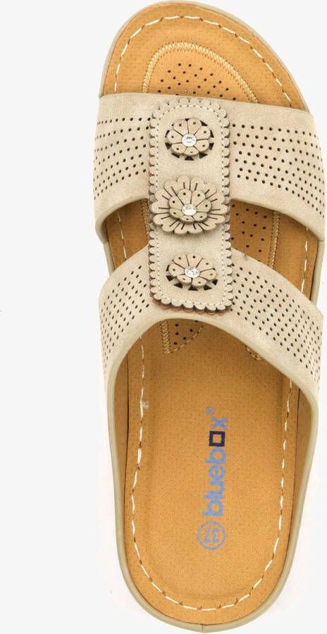 BLUE BOX dames slippers met perforaties beige