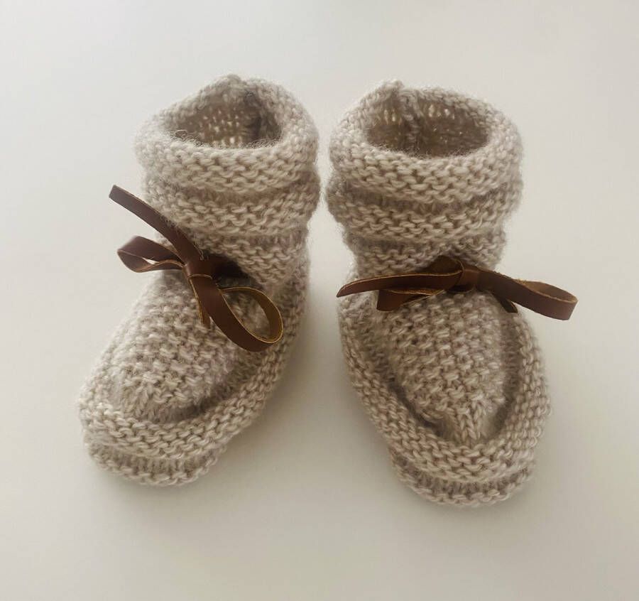 BOASTY mini Baby slofjes baby schoentjes sokken sloffen kinderen pantoffels baby speelgoed handgebreide slofjes zwitsal kraamcadeau kraammand baby kleding baby kleding kerstkaarten Kerstcadeau dames kersttrui dames