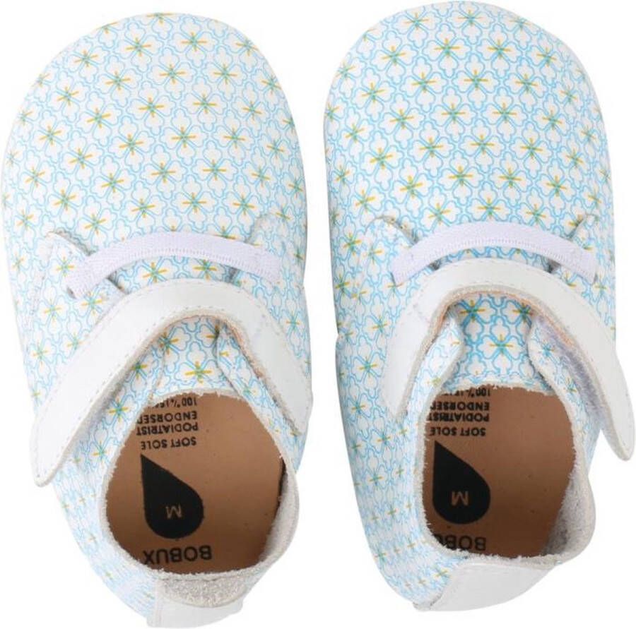 Bobux Soft Soles White floral white trim trainer Babyslofjes - Foto 1