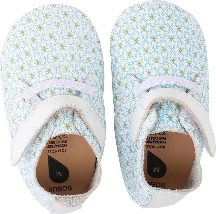 Bobux Soft Soles White floral white trim trainer Babyslofjes