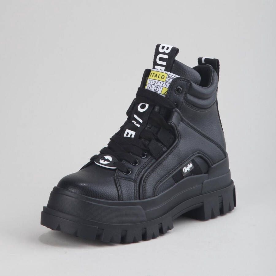 Buffalo dames veterboot. Zwart