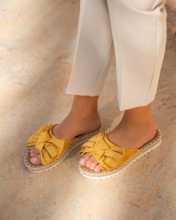 Buonarotti Dames Slippers Geel Suedine