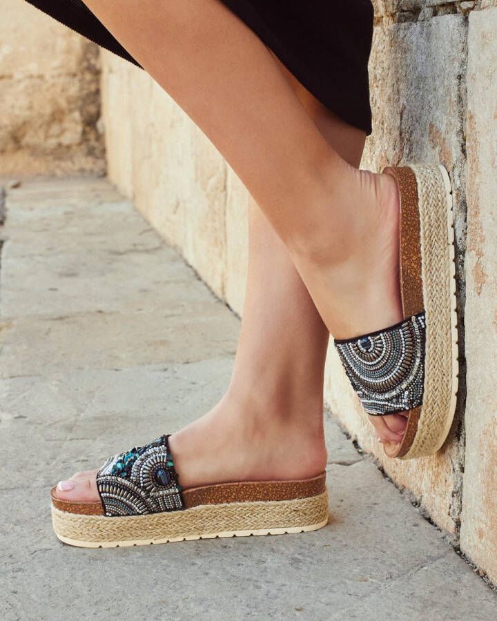Weloveshoes SmileFavorites Instappers Slippers Western Zwart Imitatieleer