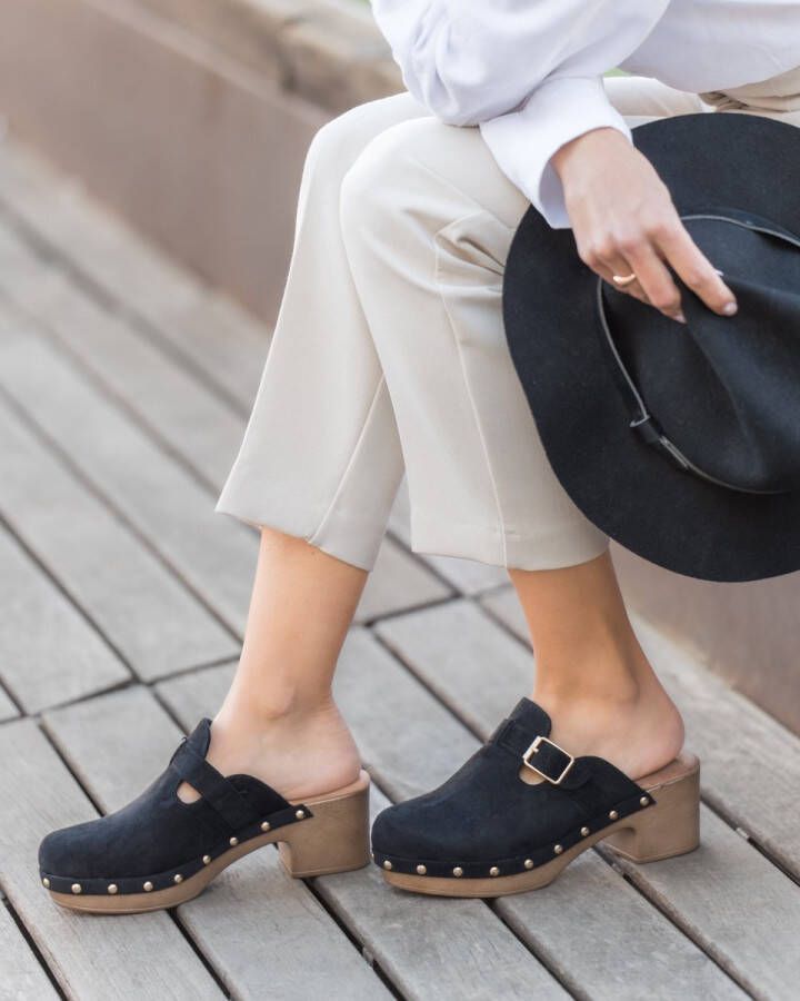 Weloveshoes SmileFavorites Instappers Zwart Imitatieleer Klompen Dames Trendy