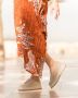 Weloveshoes SmileFavorites Loafers & Espadrilles met Hak Khaki Suedine - Thumbnail 2