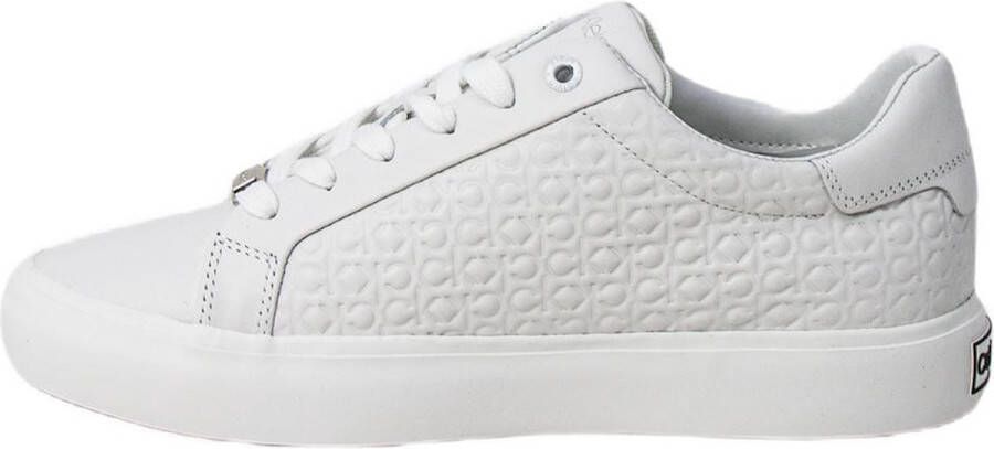 Calvin Klein Sneakers Vulc Lace Up Emboss Mono in wit