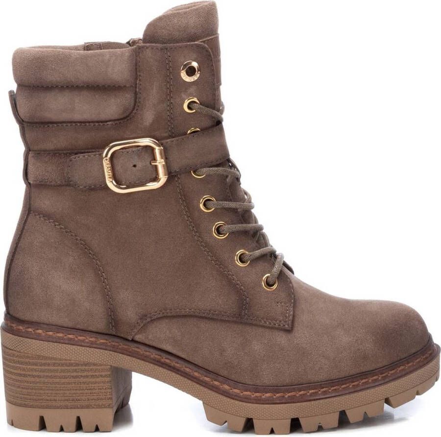 Carmela Stijlvolle Lace-up Laarzen met Gesp Beige Dames