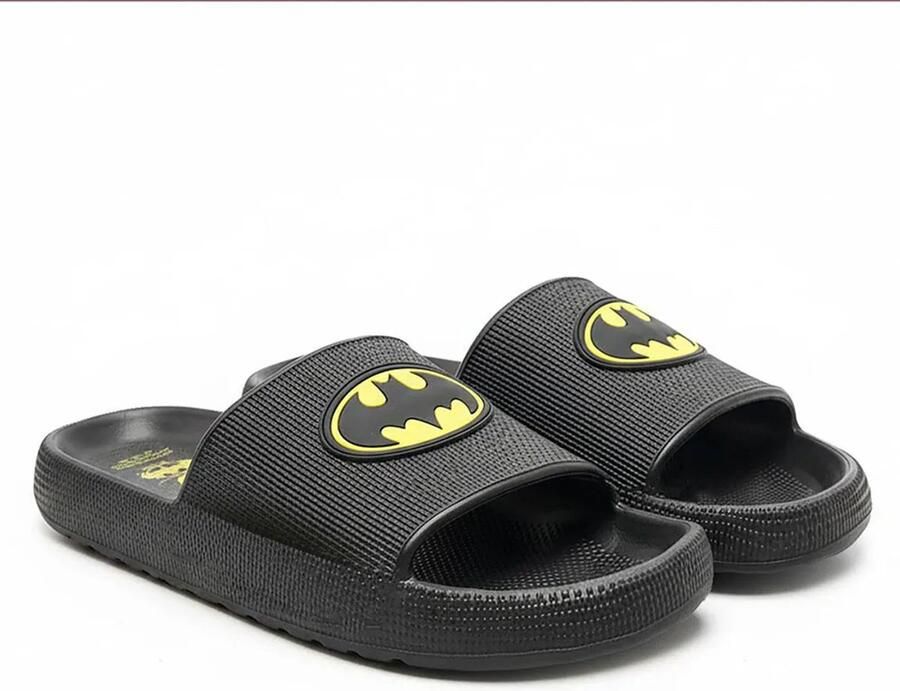 CERDÁ LIFE'S LITTLE MO TS Bat Slippers Kinderen DC Comics Badslippers Zwart en Officieel Gelicenseerd