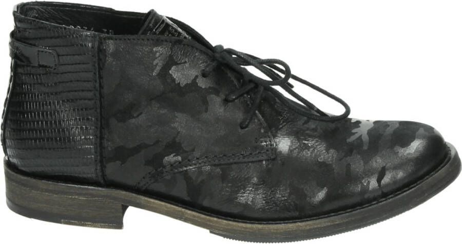 Clarks DESERT BT EVO WOMAN Hoge sneakersVeterbootsDames veterschoenenDames sneakersHalf-hoge schoenen Zwart