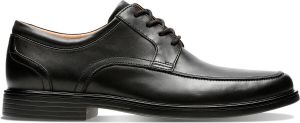 Clarks Veterschoenen Aldric Park met modieuze siernaden