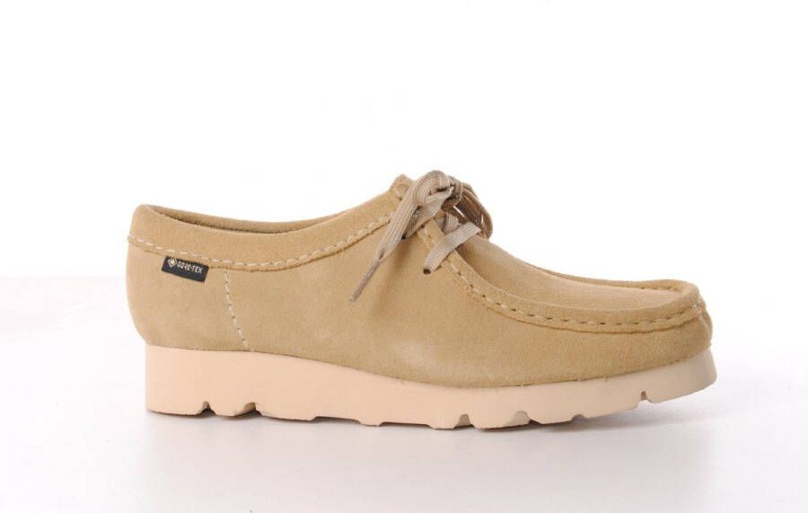 Clarks Originals Dames Wallabee Veterschoen waterdicht beige suède