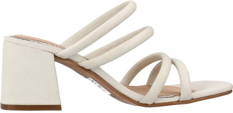 Clarks Stijlvolle Platte Sandalen Beige Dames
