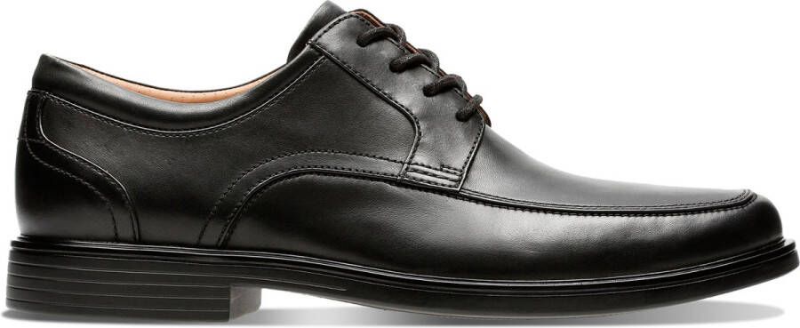 Clarks Veterschoenen Aldric Park met modieuze siersteken vrijetijdsschoen halfhoge schoen veterschoen