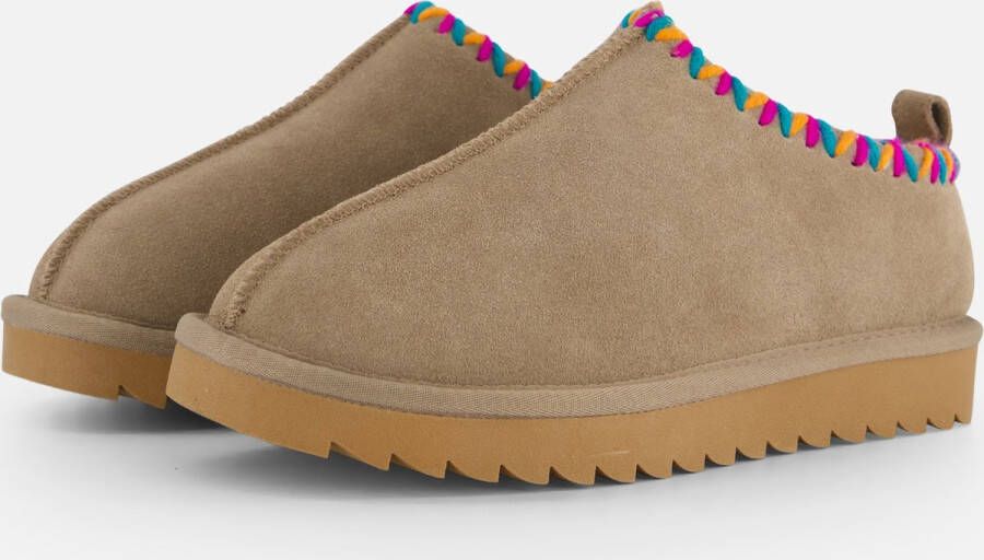 Colors of California Sabot in suede with stitchings