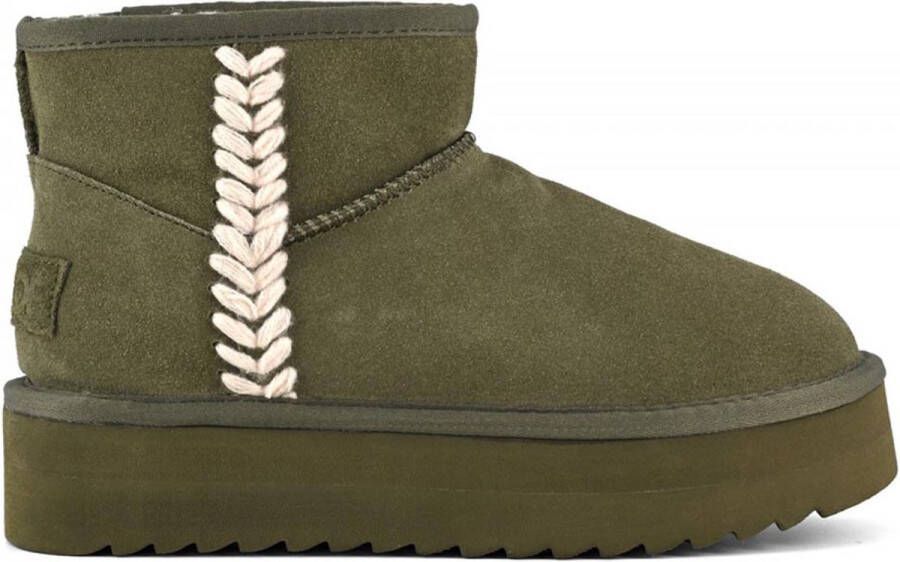 Colors of California Platform Boot Spike Stitching