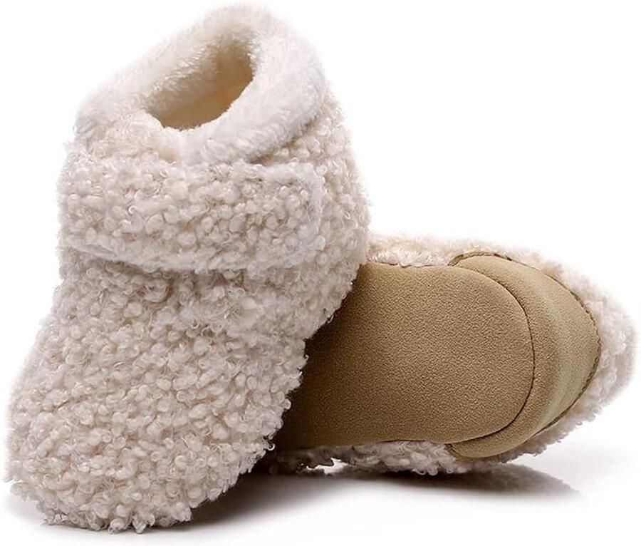 Completebabyuitzet Babyslofjes met Antislipzolen Zachte Pluche slofjes voor en Beige