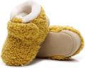 Completebabyuitzet Babyslofjes met Antislipzolen Zachte Pluche slofjes voor en Geel - Geel