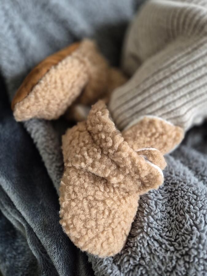Completebabyuitzet Babyslofjes warme slofjes voor je baby 6-12 maanden (11 cm) schoen -19 bruin