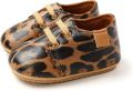 Completebabyuitzet Steppies Babyschoentjes PU Leer met Veters Tijgerprint