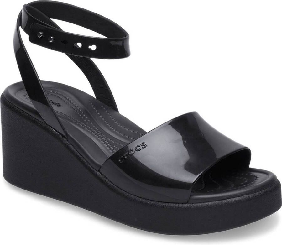 Crocs Sleehaksandaaltjes Brooklyn Ankle Strap Wedge plateausandaal sandaal in comfortabele breedte g (= breed)