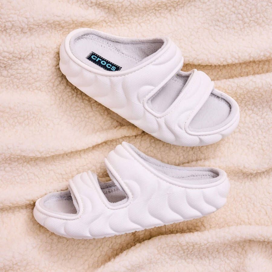 Crocs Classic Cozzzy Overpuff Sandal White