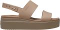 Crocs Sleehaksandaaltjes Brooklyn Low Wedge zomerschoen sandaal sleehak met modieuze plateauzool - Bruin