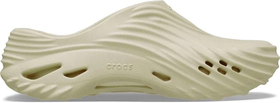 Crocs Echo Wave Sandalen maat M10 W12 beige