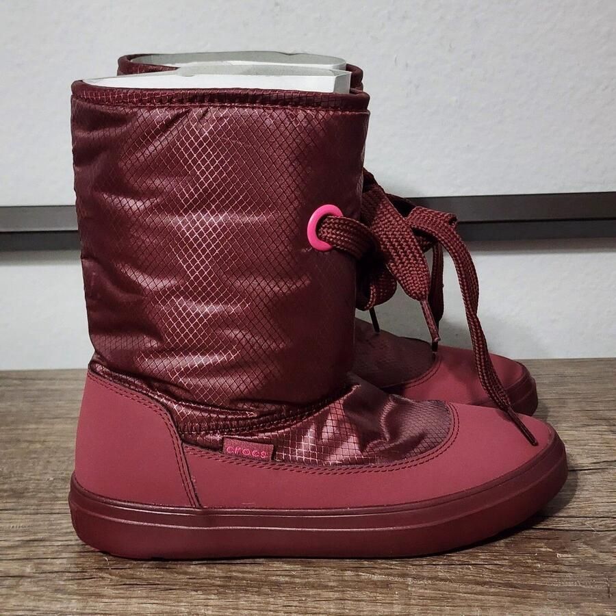 Crocs Lodgepoint Nylon Lace Boot Garnet Rood US W5
