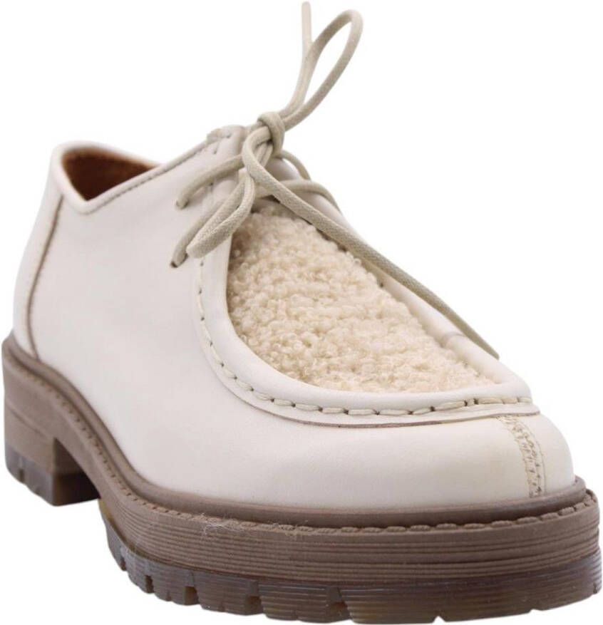 Ctwlk. Stijlvolle Veterschoen Anogeia