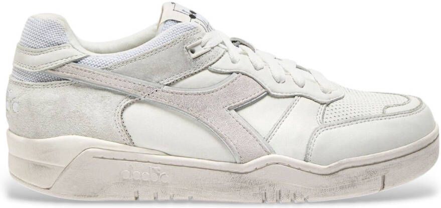 DIADORA HERITAGE Lage Sneakers Heren B.560 Used Maat: 43 Materiaal: Suède Kleur: Wit