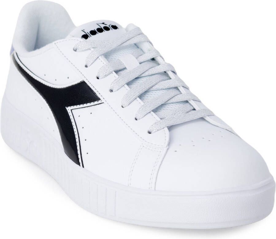 Diadora Paarse Vetersneakers met Rubberen Zool White Dames