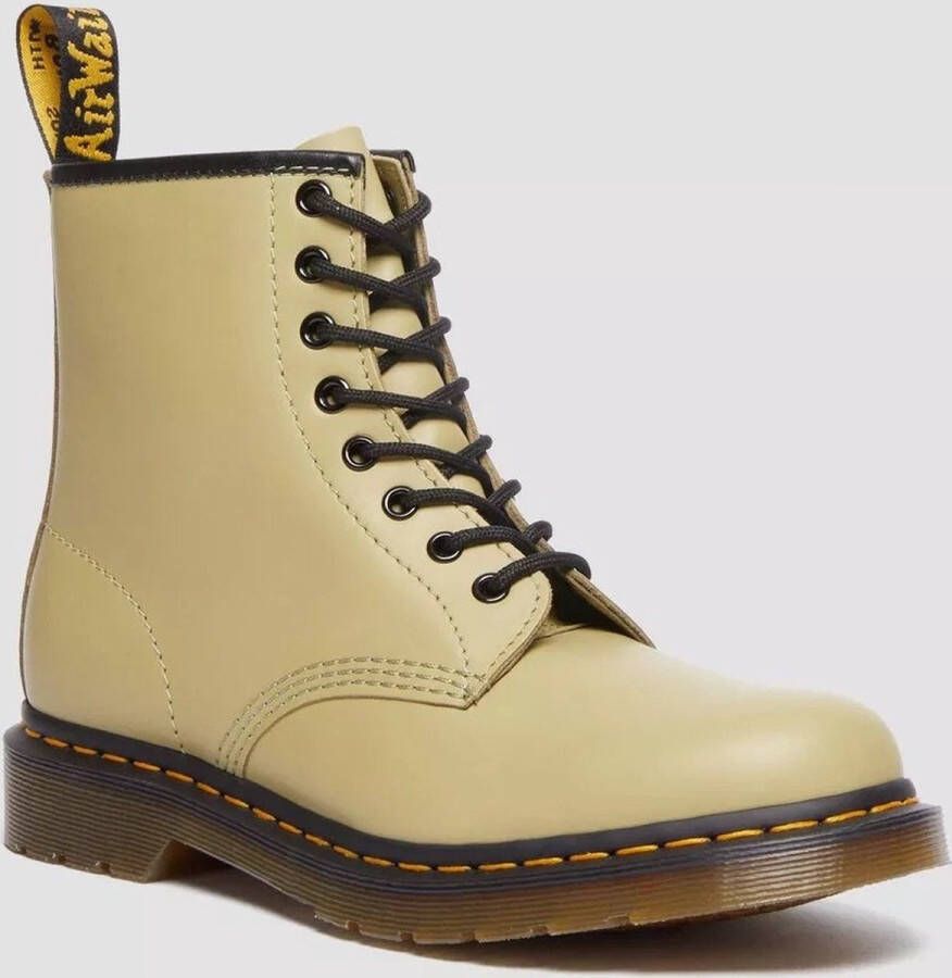 Dr. Martens 1460 Smooth Pale Olive Dames Boots