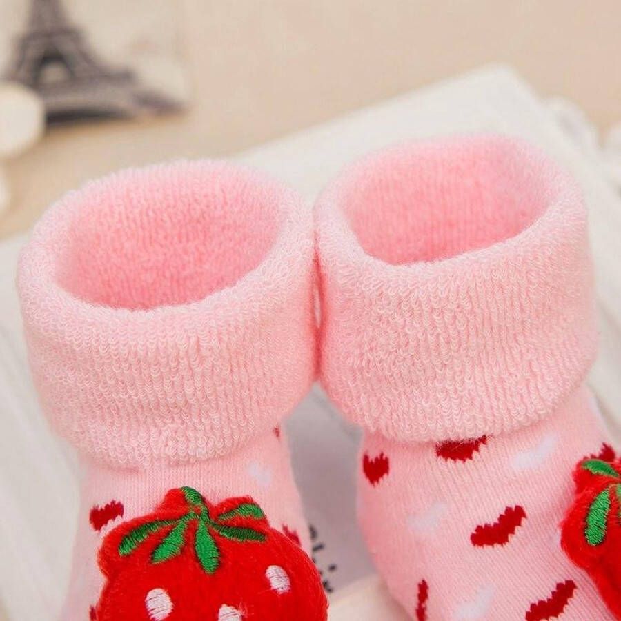 Moodadventures 1 Paar Schattige Babyslofjes Aardbei | 0 9 maanden | met anti slip zool