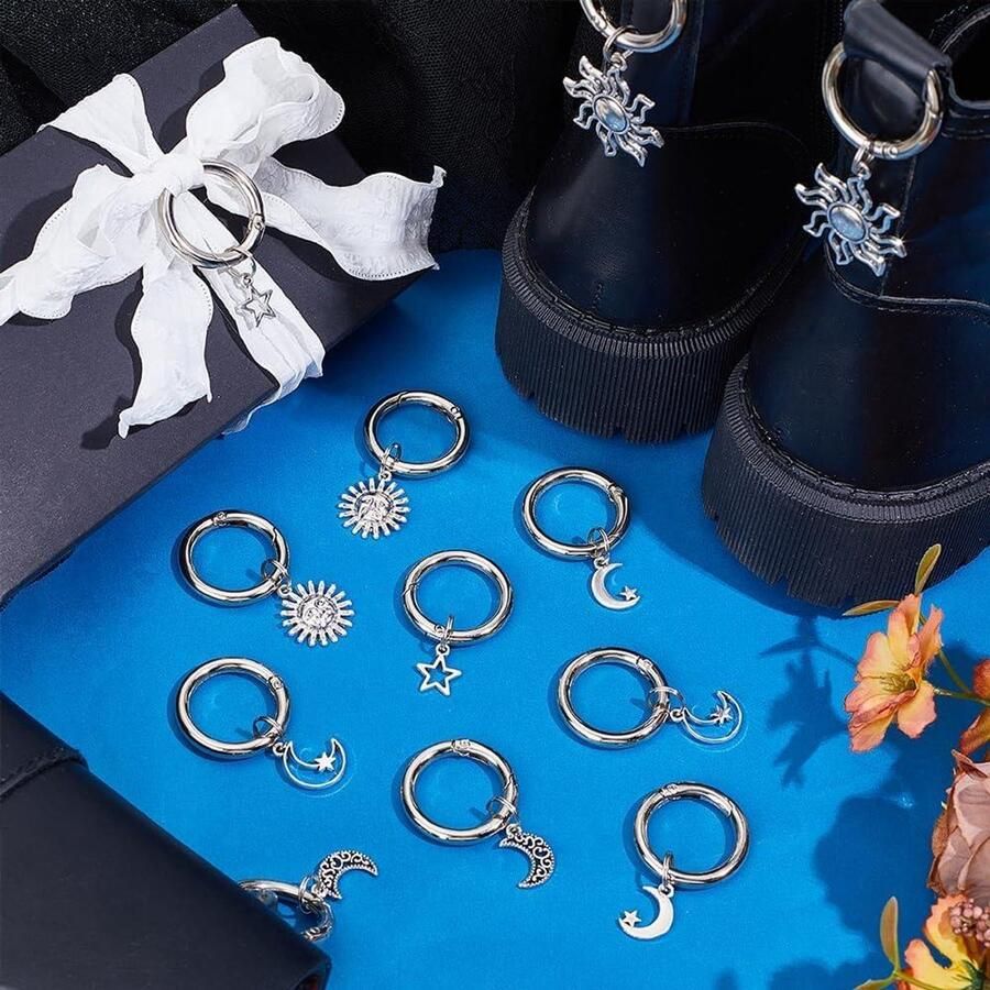 12 Stuks Decoratieve Schoen Charms in Goth Punk Vintage Stijl Sneaker & Sandaal Accessoires voor nen en Zon Maan Ster Thema
