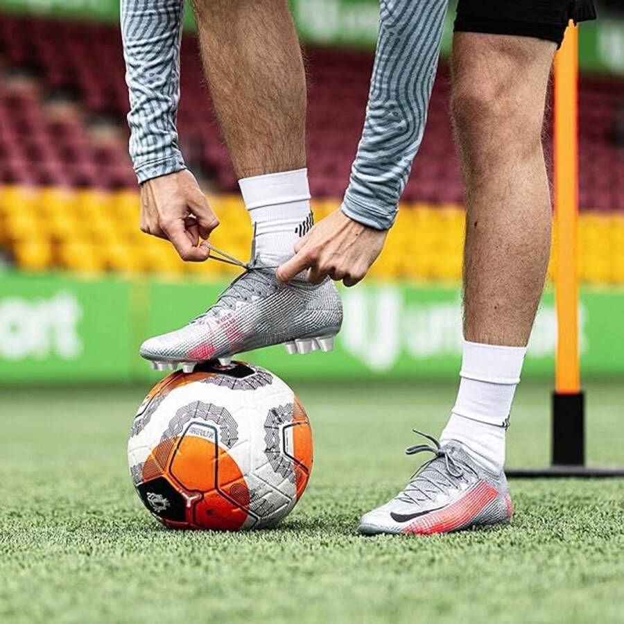 12 stuks voetbalschoenen 8 11mm en 4 13mm voetbalschoenschroeven aluminium reservedoppen met schoenplaatsleutel voetbalschoenvervangingsschoenen zilver