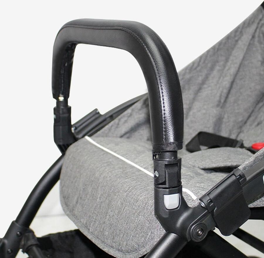 2 Stuks Armleuning Cover Voor Wandelwagen Pu Eren Beschermhoes Opvouwbare Universele Auto Cover Met Rits Gemakkelijk Schoon Te Maken Kinderwagen Accessoires (Zwart Bruin)