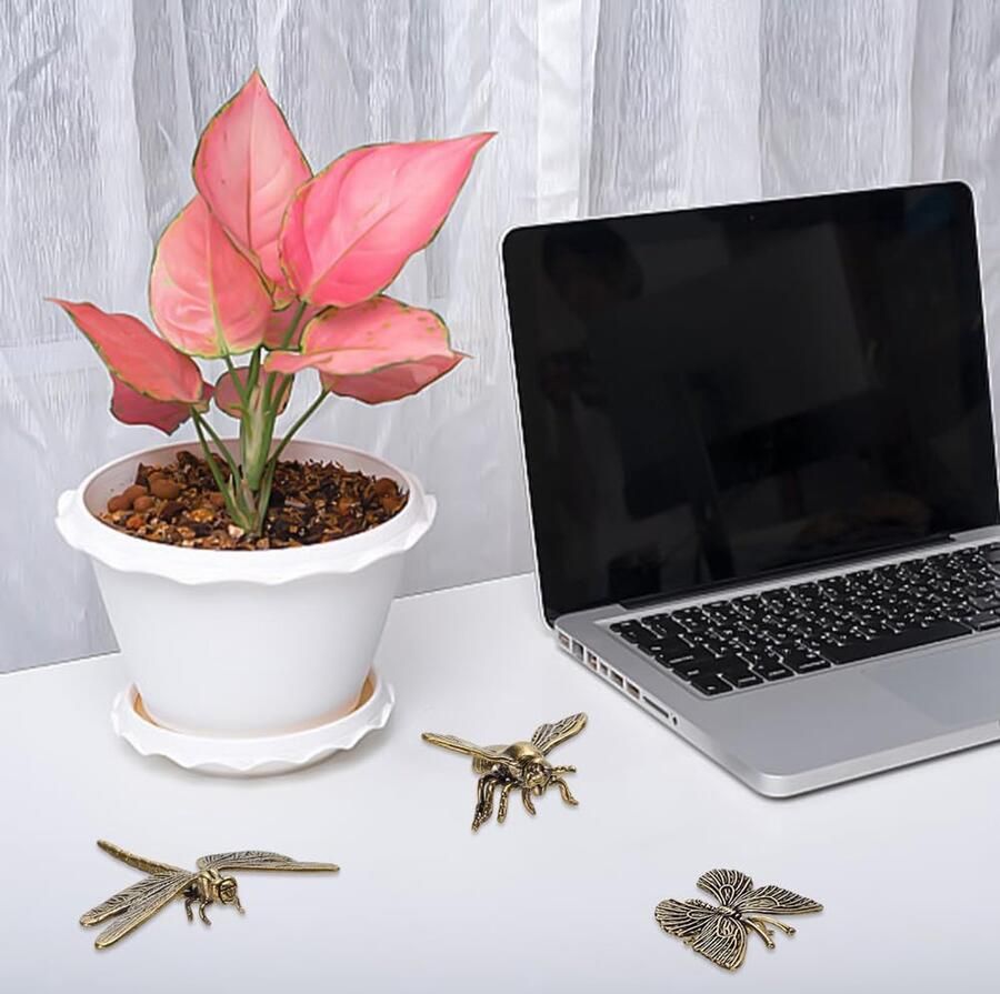 3 Stijlen Messing Vlinder Libelle Bee Beeldjes Gouden Dier Beeldjes Mini Messing Dier Insecten Standbeelden Decoratieve Computer Tafel Tuin Woondecoratie Unieke Verjaardagscadeau