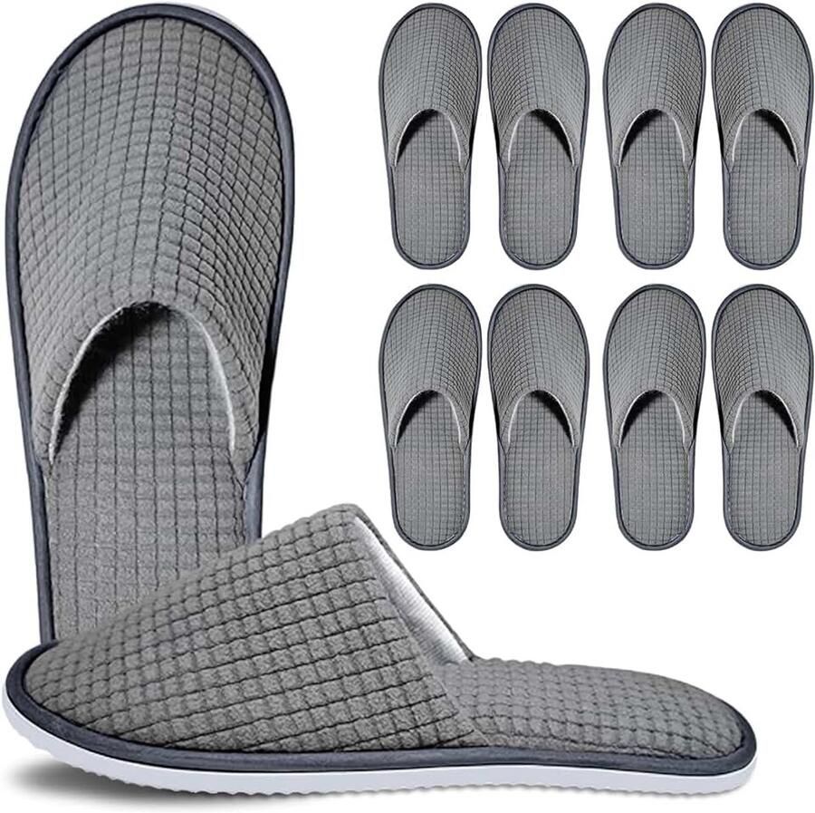4 paar hotelpantoffels