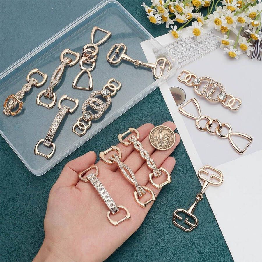 Allecto plus Set van 12 decoratieve veterhangers in 6 stijlen Gouden schoenhangers met kristallen Geschikt voor sneakers en sandalen Afmetingen 70~80x18~26.5x2.8~8mm Met Stras Schoensieraden
