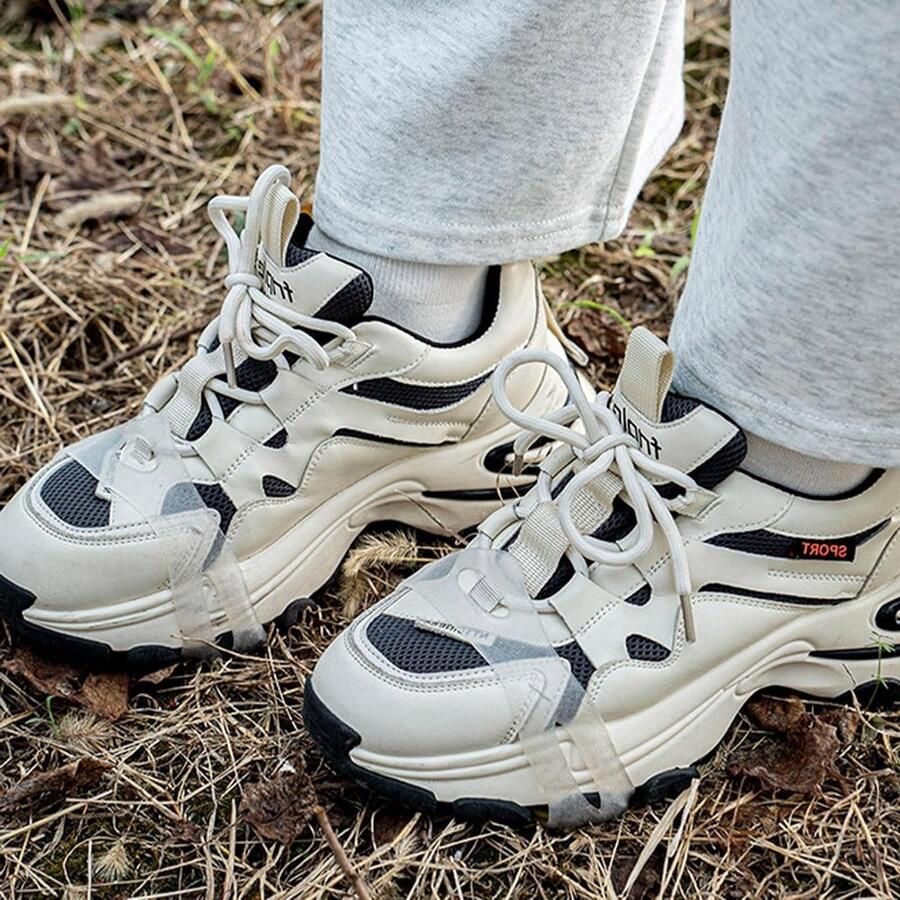 Anti-slip spikes voor schoenen en laarzen ijsgrippers met 5 stalen punten ideaal voor sneeuw en ijsklim perfecte grip en veiligheid bij winterse omstandigheden