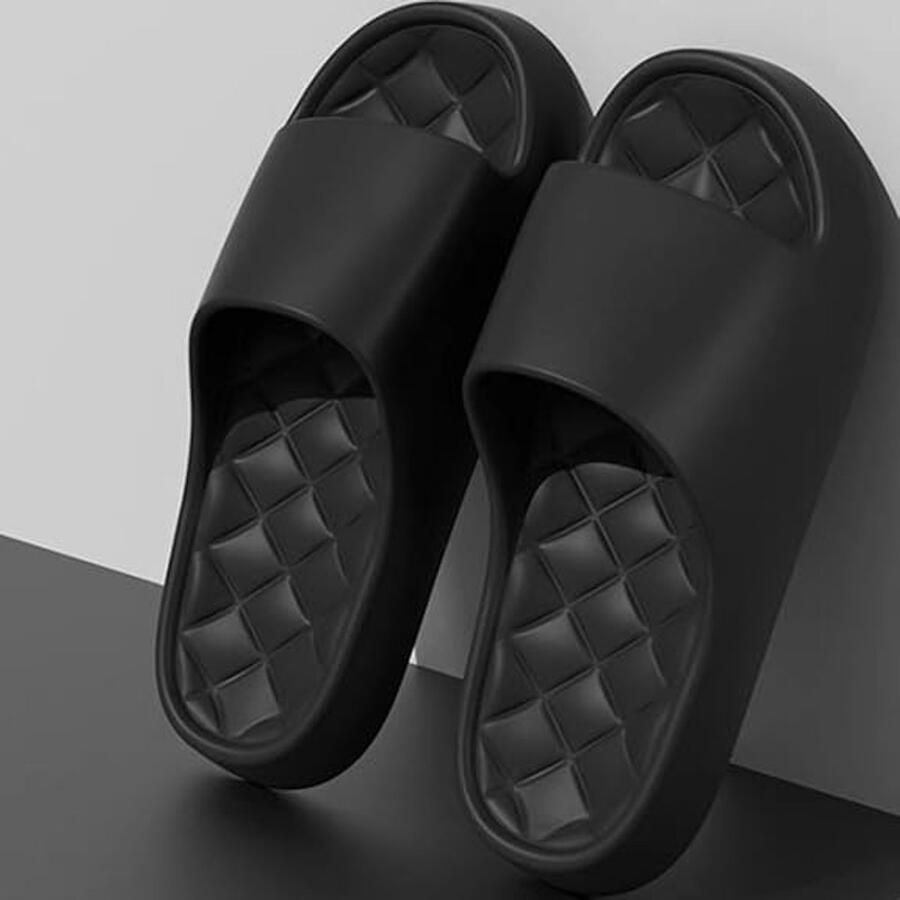 Badslippers voor en verdikte doucheschoenen zwarte Cloud slippers voor binnen thuis strand antislip sneldrogend geschikt voor in het zwembad