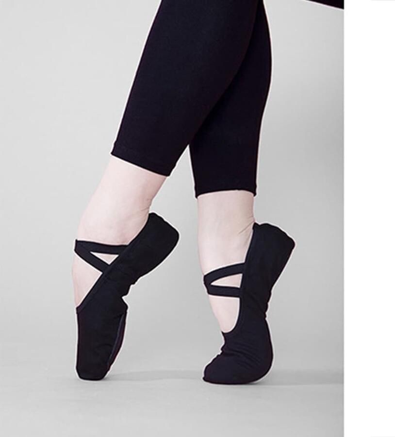 Balletschoenen Geschikt voor zachte zool trainings- en wedstrijdschoenen verkrijgbaar in volledig zwart