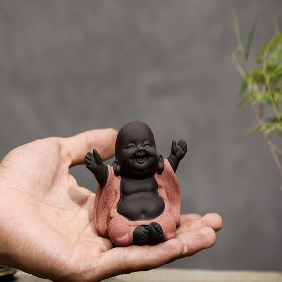 Beeld Keramische Boeddha Glimlachende Kleine Boeddha Keramische Beelden Moderne Mini Monnik voor Thuiskantoor Auto Decors Gift Ambachten en Kunst